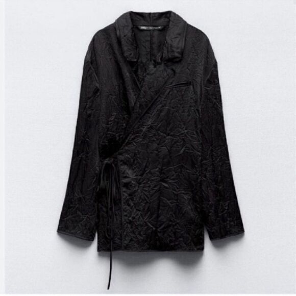 Zara Black Creased Satin Wrap Kimono/Top(Size
NWT (Size XS-S) - Picture 3 of 8